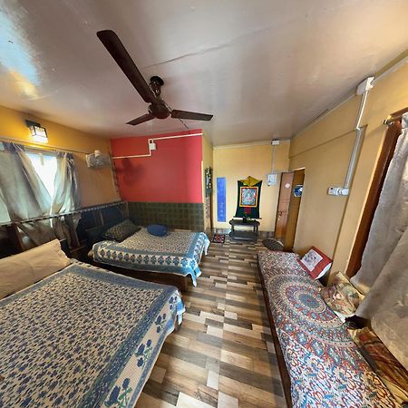 Calcutta Backpackers Homestay -Only For Backpackers & Travellers Екстер'єр фото