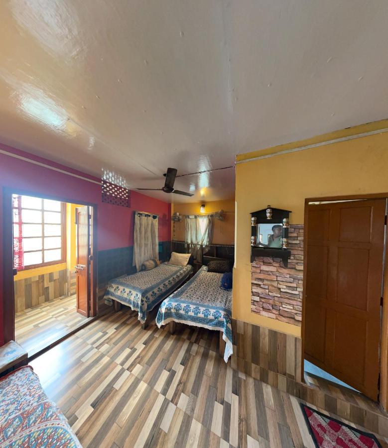 Calcutta Backpackers Homestay -Only For Backpackers & Travellers Екстер'єр фото