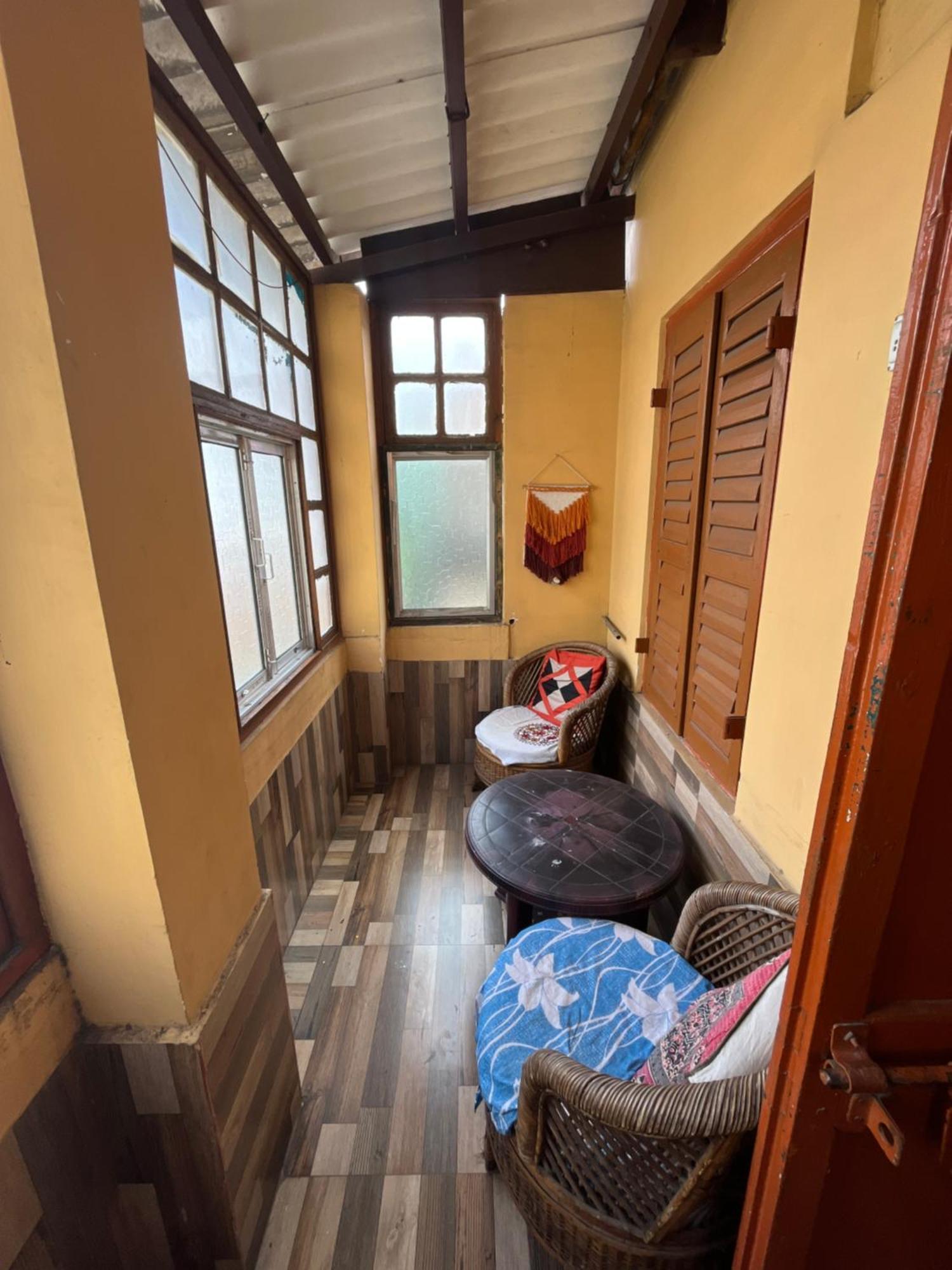 Calcutta Backpackers Homestay -Only For Backpackers & Travellers Екстер'єр фото