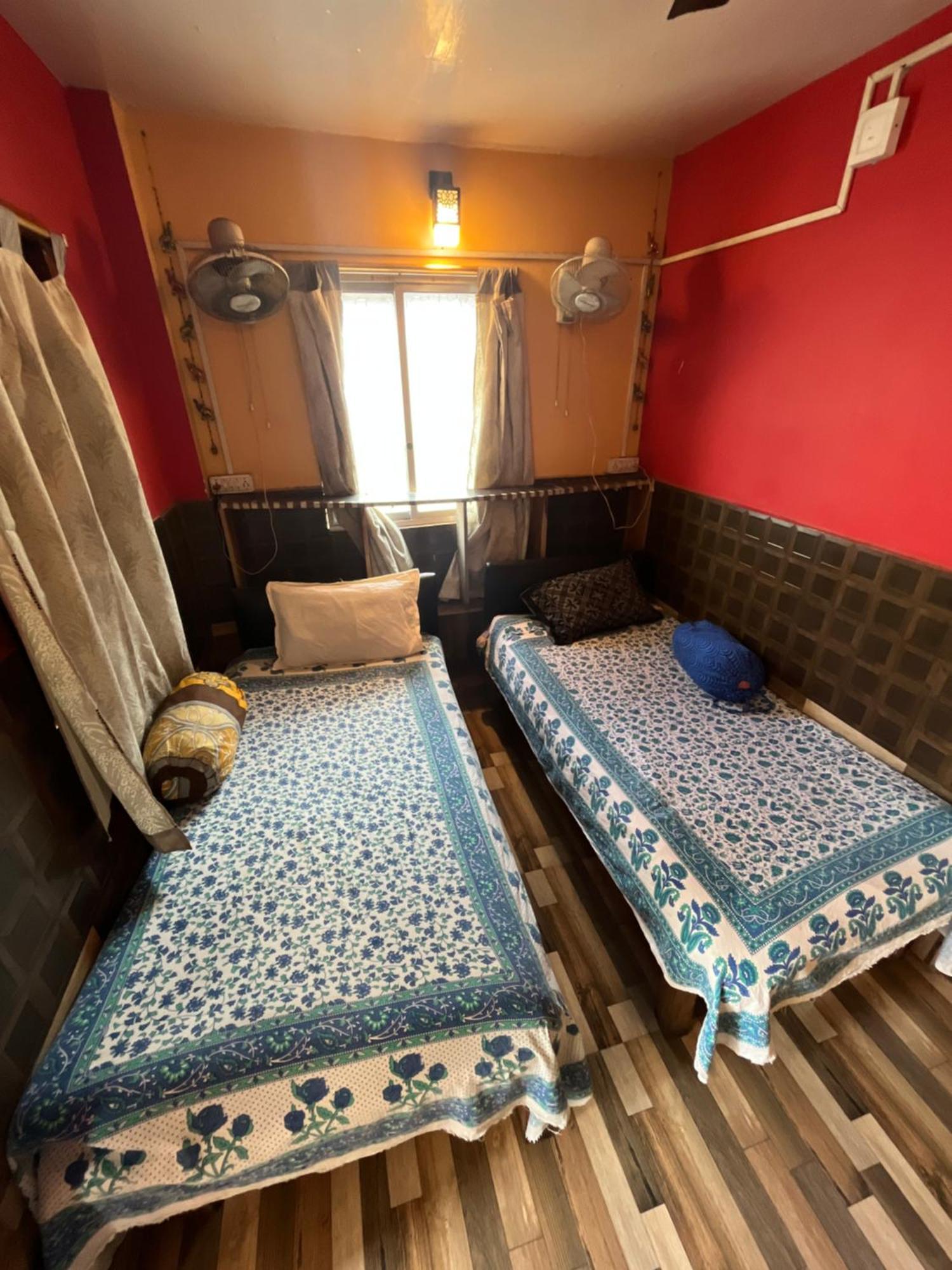 Calcutta Backpackers Homestay -Only For Backpackers & Travellers Екстер'єр фото