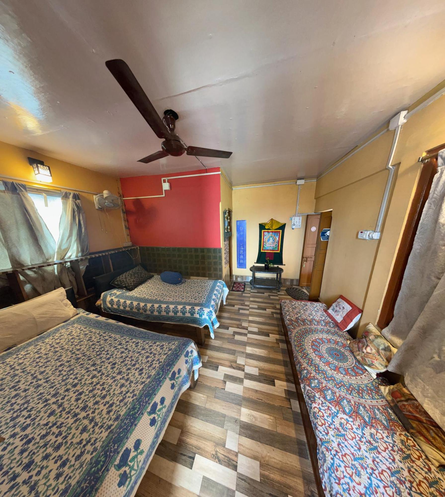 Calcutta Backpackers Homestay -Only For Backpackers & Travellers Екстер'єр фото