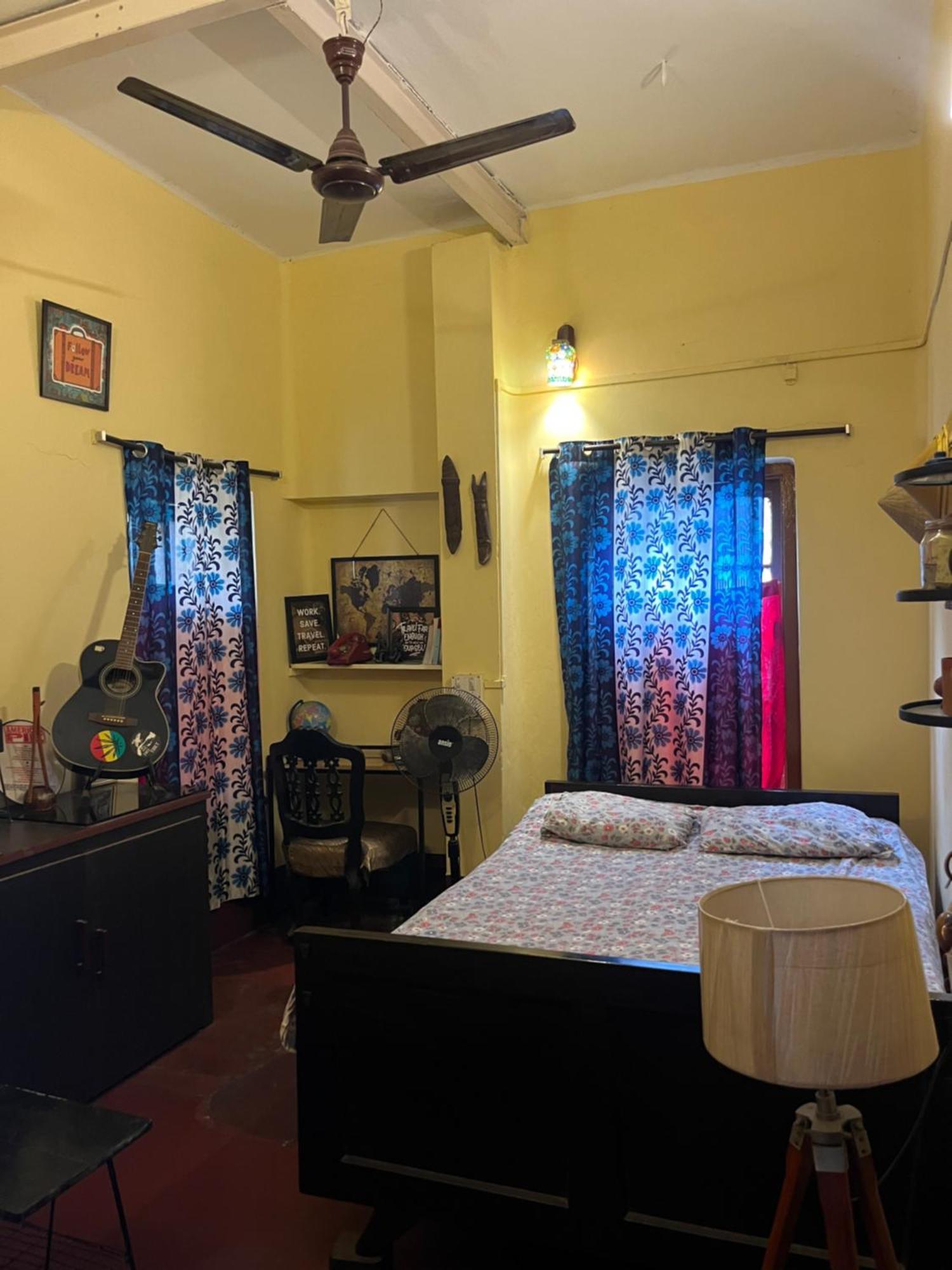 Calcutta Backpackers Homestay -Only For Backpackers & Travellers Екстер'єр фото